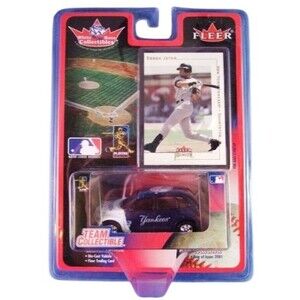 T8 2001 NYYankees Die Cast Team PT Cruiser Car and Derek Jeter Fleer MLB Card
